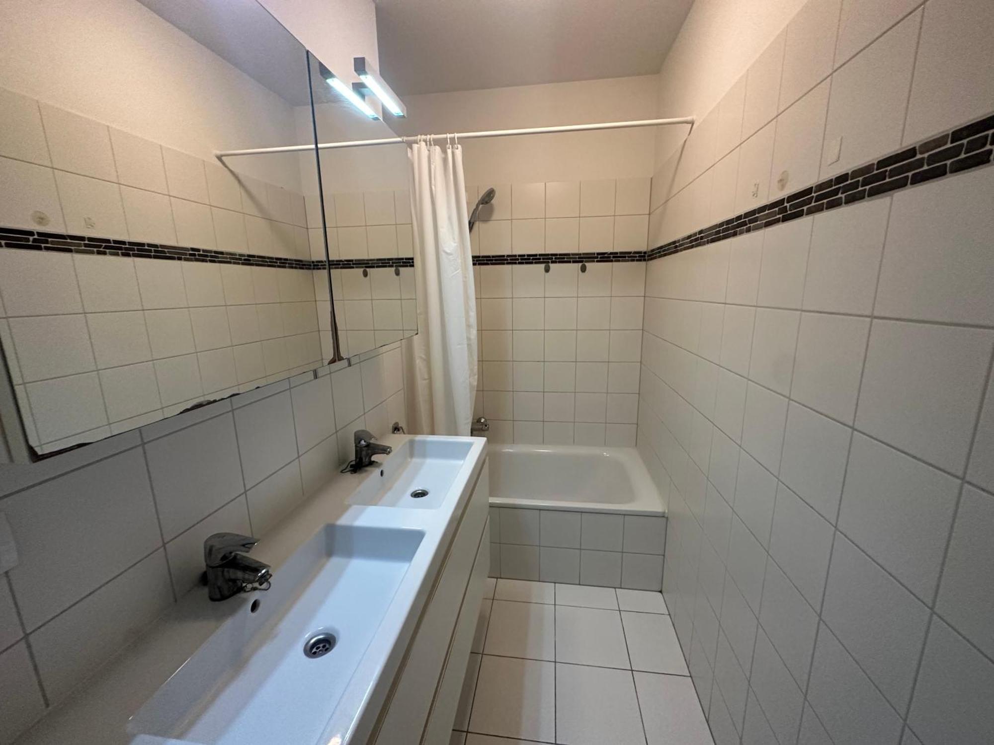2 Bedroom Apartment In Center With Balcony Brussel Buitenkant foto